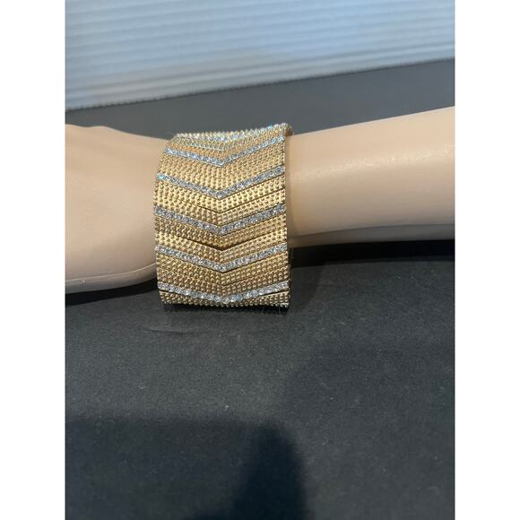 Articulated Chevron Gold Tone Rhinestones Stretch Cuff Bracelet - Picture 2 of 8